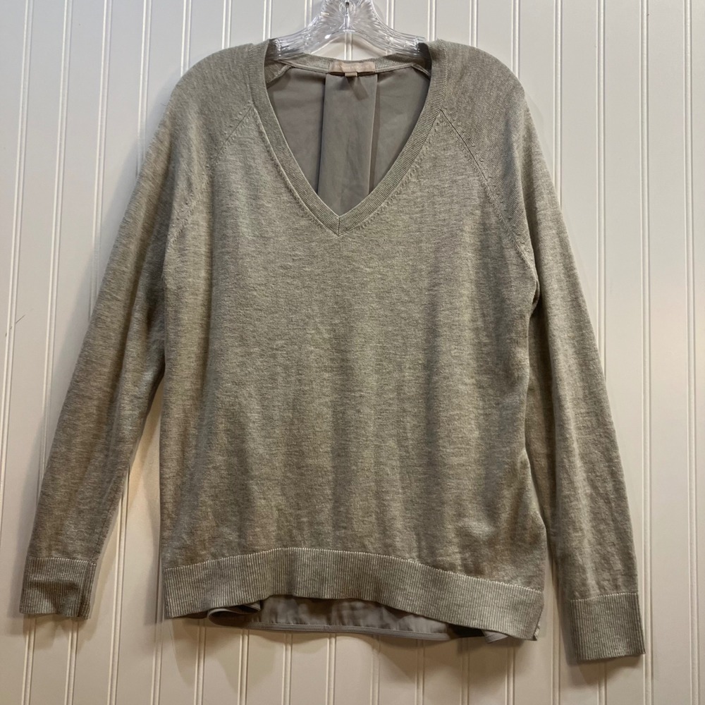 Banana Republic Womens M Grey Mixed Media Merino Wool Pleated Back Sweater VNeck